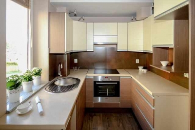 Custom Kitchen Cabinets vs. Stock Cabinets